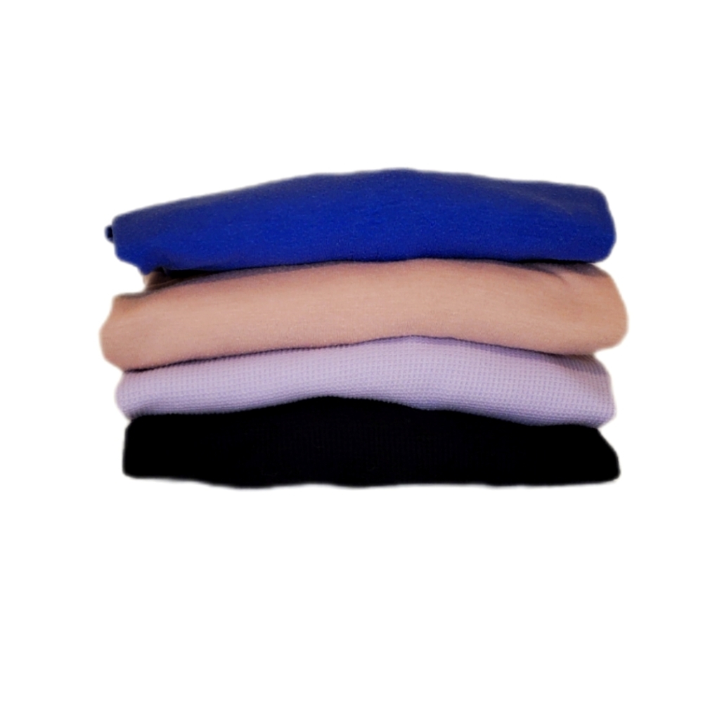 4 women's long sleeve tops. Size Medium.